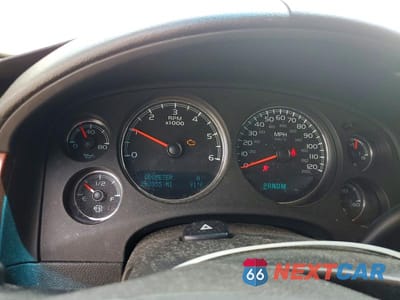 Zdjęcie 9 z 13 samochodu: 2011 CHEVROLET SUBURBAN C1500 LS VIN:1GNSCHE02BR147983 - miniatura