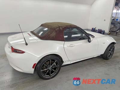 Trzecie zdjęcie samochodu z tyłu: 2018 MAZDA MX-5 MIATA GRAND TOURING VIN:JM1NDAD70J0201857 - miniatura