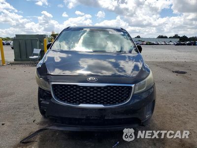 Piąte zdjęcie samochodu w środku: 2015 KIA SEDONA LX VIN:KNDMB5C15F6018187 - miniatura