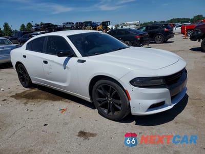 Czwarte zdjęcie samochodu z boku: 2017 DODGE CHARGER SE RWD VIN:2C3CDXBG1HH643487 - miniatura