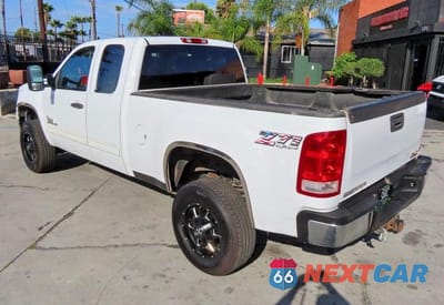 Czwarte zdjęcie samochodu z boku: 2011 GMC SIERRA K2500 SLE VIN:1GT220CG9BZ350933 - miniatura