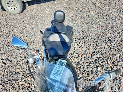 Piąte zdjęcie samochodu w środku: 2002 HONDA VT1100 C VIN:1HFSC18072A603427 - miniatura