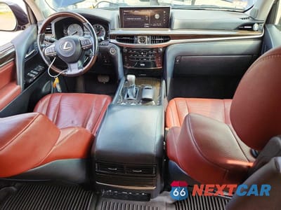 Zdjęcie 8 z 14 samochodu: 2017 LEXUS LX 570 VIN:JTJHY7AX8H4246151 - miniatura