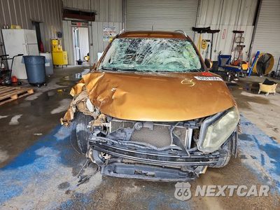 Piąte zdjęcie samochodu w środku: 2014 NISSAN ROGUE S VIN:5N1AT2MT3EC803317 - miniatura