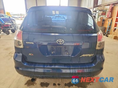 Zdjęcie 6 z 12 samochodu: 2005 TOYOTA COROLLA MATRIX XR VIN:2T1KR32E05C892952 - miniatura