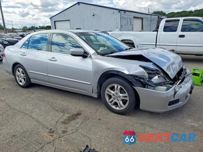 Czwarte zdjęcie samochodu z boku: 2006 HONDA ACCORD EX VIN:1HGCM568X6A085378 - miniatura