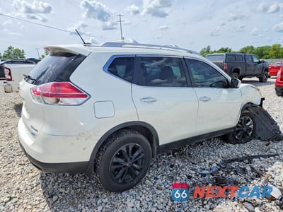 Trzecie zdjęcie samochodu z tyłu: 2015 NISSAN ROGUE S VIN:5N1AT2MV2FC764058 - miniatura