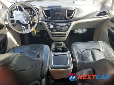 Zdjęcie 8 z 13 samochodu: 2019 CHRYSLER PACIFICA LIMITED VIN:2C4RC1GG0KR587705 - miniatura