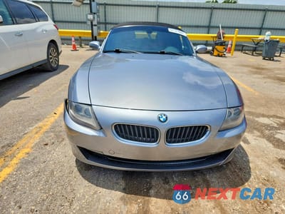 Piąte zdjęcie samochodu w środku: 2007 BMW Z4 3.0SI VIN:4USBU53577LX02580 - miniatura