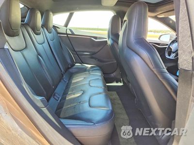 Zdjęcie 10 z 13 samochodu: 2015 TESLA MODEL S 70D VIN:5YJSA1S28FF091930 - miniatura