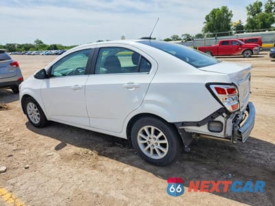 Drugie zdjęcie samochodu z przodu: 2017 CHEVROLET SONIC LT VIN:1G1JD5SHXH4116814 - miniatura