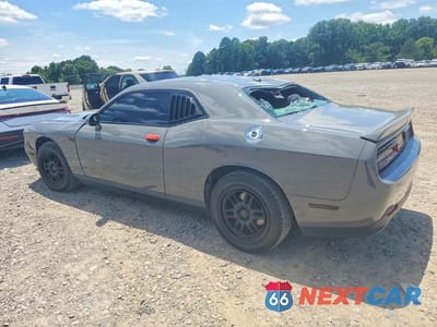 Drugie zdjęcie samochodu z przodu: 2018 DODGE CHALLENGER SXT VIN:2C3CDZAG6JH317574 - miniatura