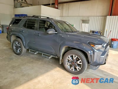 Czwarte zdjęcie samochodu z boku: 2026 TOYOTA 4RUNNER VIN:JTEVA5AR8T5010744 - miniatura