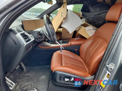 Zdjęcie 7 z 14 samochodu: 2024 BMW X7 XDRIVE40I VIN:5UX23EM01R9S96838 - miniatura
