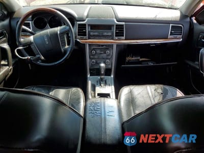 Zdjęcie 8 z 13 samochodu: 2011 LINCOLN MKZ VIN:3LNHL2GC0BR750728 - miniatura