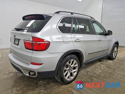 Trzecie zdjęcie samochodu z tyłu: 2013 BMW X5 XDRIVE35I VIN:5UXZV4C53D0E00908 - miniatura