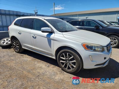 Czwarte zdjęcie samochodu z boku: 2016 VOLVO XC60 T5 PREMIER VIN:YV4612RK9G2837784 - miniatura