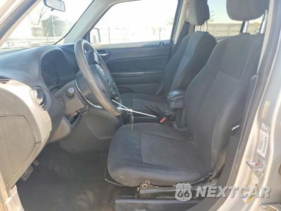 Zdjęcie 7 z 13 samochodu: 2014 JEEP PATRIOT SPORT VIN:1C4NJRBB7ED550950 - miniatura