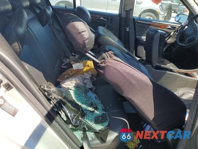 Zdjęcie 10 z 12 samochodu: 2001 MERCEDES-BENZ C 320 VIN:WDBRF64J91F051571 - miniatura