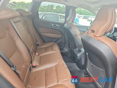 Zdjęcie 11 z 13 samochodu: 2020 VOLVO XC60 T5 MOMENTUM VIN:YV4102RK4L1553752 - miniatura