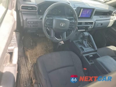 Zdjęcie 8 z 12 samochodu: 2025 TOYOTA TACOMA SR VIN:3TYJDAHN6ST018831 - miniatura