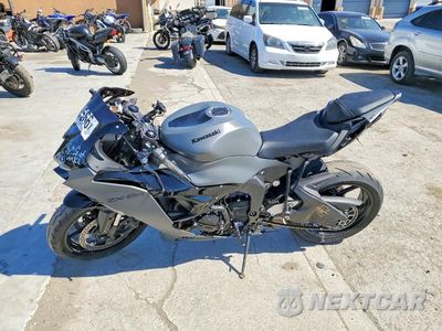 Trzecie zdjęcie samochodu z tyłu: 2025 KAWASAKI ZX636 K VIN:JKBZXJJ19SA029578 - miniatura