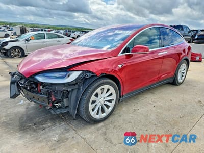 2020 TESLA MODEL X 5YJXCBE29LF241461 - główne zdjęcie licytacji z USA - miniatura