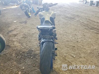 Czwarte zdjęcie samochodu z boku: 2015 YAMAHA FZ09 VIN:JYARN33E4FA008473 - miniatura