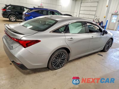 Trzecie zdjęcie samochodu z tyłu: 2021 TOYOTA AVALON XSE VIN:4T1EA1AB8MU009872 - miniatura
