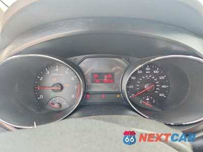 Zdjęcie 9 z 13 samochodu: 2016 KIA SEDONA LX VIN:KNDMB5C10G6129117 - miniatura