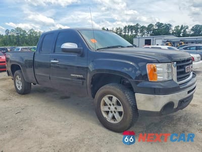 Czwarte zdjęcie samochodu z boku: 2010 GMC SIERRA K1500 SLE VIN:1GTSKVE39AZ184712 - miniatura