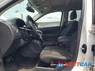 Zdjęcie 7 z 13 samochodu: 2013 JEEP COMPASS SPORT VIN:1C4NJDBB6DD167972 - miniatura