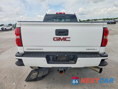 Zdjęcie 6 z 12 samochodu: 2015 GMC SIERRA K2500 DENALI VIN:1GT120E84FF586043 - miniatura