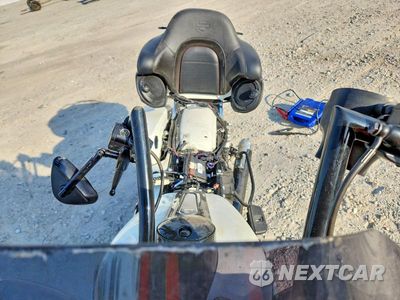 Piąte zdjęcie samochodu w środku: 2018 HARLEY-DAVIDSON FLTRXS ROAD GLIDE SPECIAL VIN:1HD1KTC1XJB684886 - miniatura