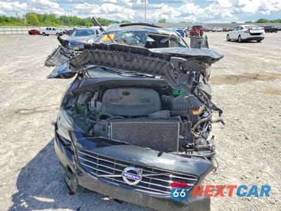 Piąte zdjęcie samochodu w środku: 2017 VOLVO V60 PREMIER VIN:YV140MSK2H1361351 - miniatura