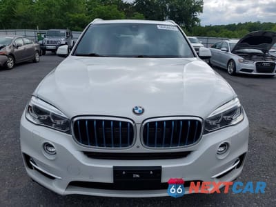 Piąte zdjęcie samochodu w środku: 2017 BMW X5 XDR40E VIN:5UXKT0C32H0V95501 - miniatura