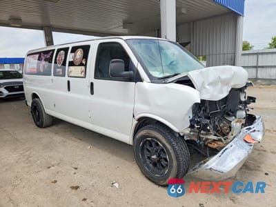 Czwarte zdjęcie samochodu z boku: 2013 CHEVROLET EXPRESS G3500 LT VIN:1GAZG1FG0D1190730 - miniatura