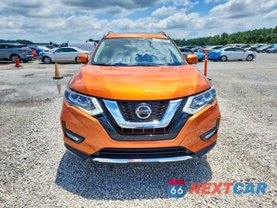 Piąte zdjęcie samochodu w środku: 2019 NISSAN ROGUE SL VIN:5N1AT2MT7KC816633 - miniatura