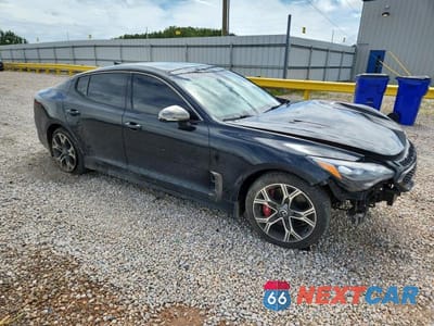 Czwarte zdjęcie samochodu z boku: 2019 KIA STINGER GT2 VIN:KNAE55LCXK6046636 - miniatura