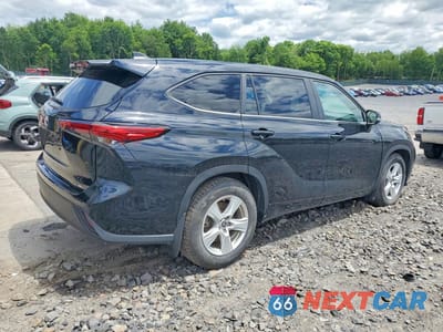 Trzecie zdjęcie samochodu z tyłu: 2023 TOYOTA HIGHLANDER LE VIN:5TDKDRBH0PS003055 - miniatura