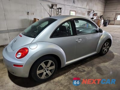 Trzecie zdjęcie samochodu z tyłu: 2006 VOLKSWAGEN NEW BEETLE 2.5L OPTION PACKAGE 1 VIN:3VWRW31C46M407421 - miniatura