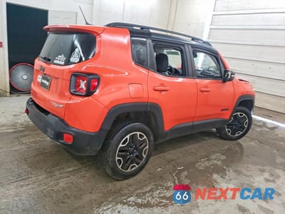 Trzecie zdjęcie samochodu z tyłu: 2016 JEEP RENEGADE TRAILHAWK VIN:ZACCJBCT1GPE04523 - miniatura