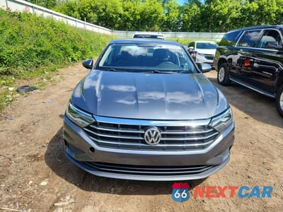 Piąte zdjęcie samochodu w środku: 2019 VOLKSWAGEN JETTA S VIN:3VWC57BU1KM045405 - miniatura