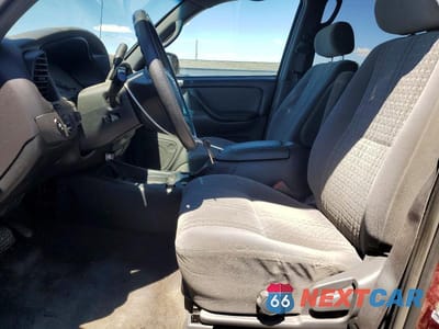 Zdjęcie 7 z 12 samochodu: 2004 TOYOTA TUNDRA DOUBLE CAB SR5 VIN:5TBDT44114S454076 - miniatura