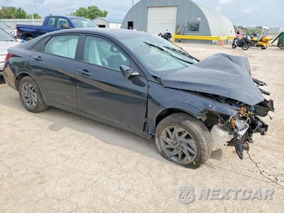 Czwarte zdjęcie samochodu z boku: 2024 HYUNDAI ELANTRA SEL VIN:KMHLM4DG1RU651641 - miniatura