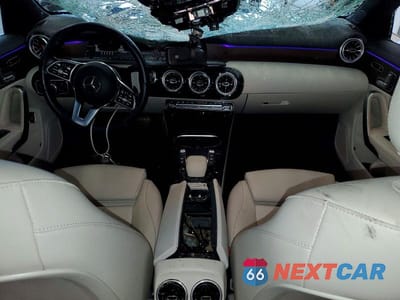 Zdjęcie 8 z 12 samochodu: 2023 MERCEDES-BENZ CLA 250 4MATIC VIN:W1K5J4HB2PN363015 - miniatura