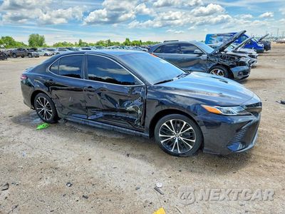 Czwarte zdjęcie samochodu z boku: 2018 TOYOTA CAMRY SE VIN:4T1B11HK6JU641564 - miniatura