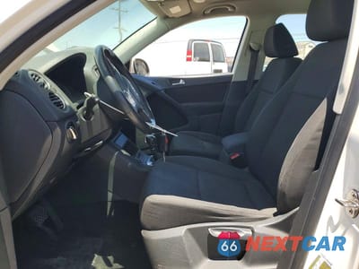 Zdjęcie 7 z 13 samochodu: 2013 VOLKSWAGEN TIGUAN S VIN:WVGAV3AX3DW609732 - miniatura