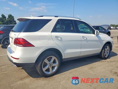 Trzecie zdjęcie samochodu z tyłu: 2018 MERCEDES-BENZ GLE 350 4MATIC VIN:4JGDA5HB9JB106756 - miniatura