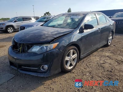 2014 TOYOTA CAMRY SE 4T1BF1FK7EU451010 - główne zdjęcie licytacji z USA - miniatura